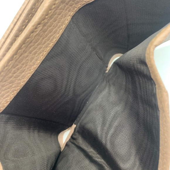 SOLD!!!! Gucci Compact Wallet, Marmont, Textured Leather, Beige - Picture 8 of 10